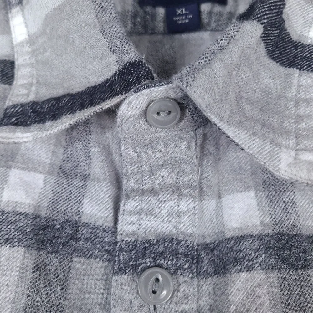 J Crew Flannel Shirt Men's XL Gray Plaid Cotton Button‎ Down Pockets Outdoor